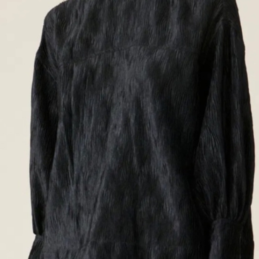 Chic Black Textured Women's Blouse